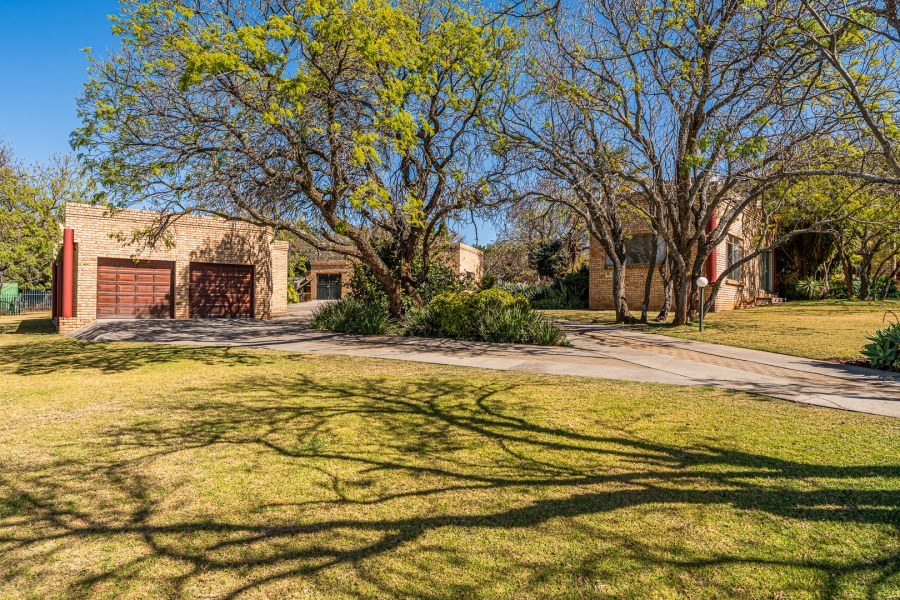 4 Bedroom Property for Sale in Poortview Gauteng