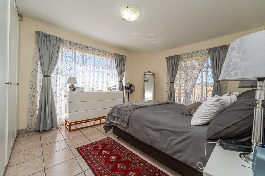 4 Bedroom Property for Sale in Poortview Gauteng
