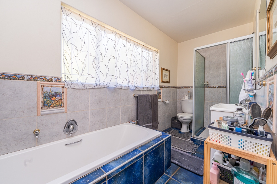 4 Bedroom Property for Sale in Poortview Gauteng