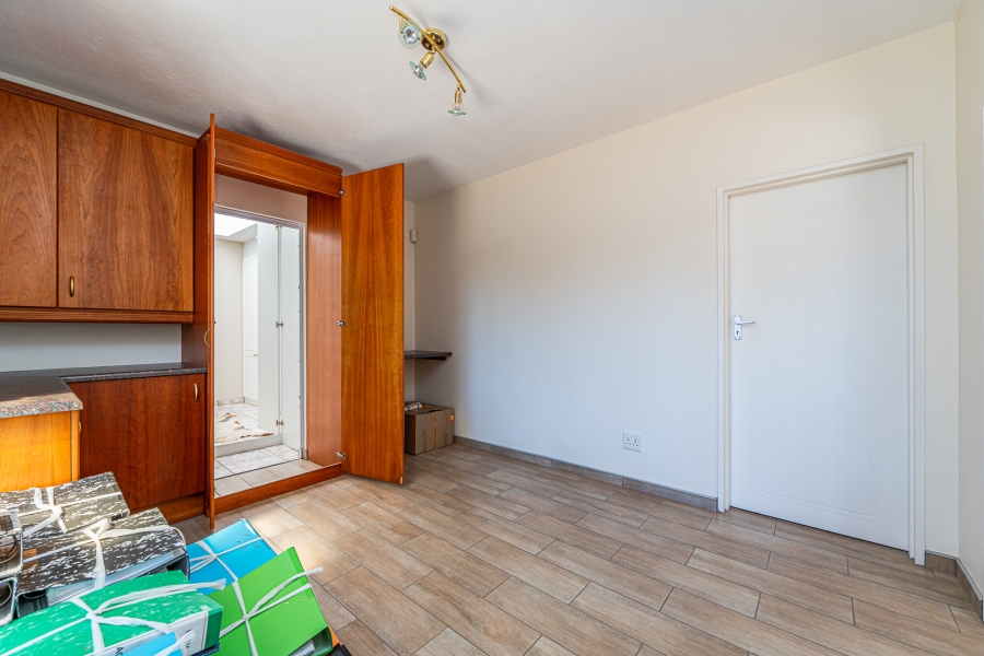 4 Bedroom Property for Sale in Poortview Gauteng