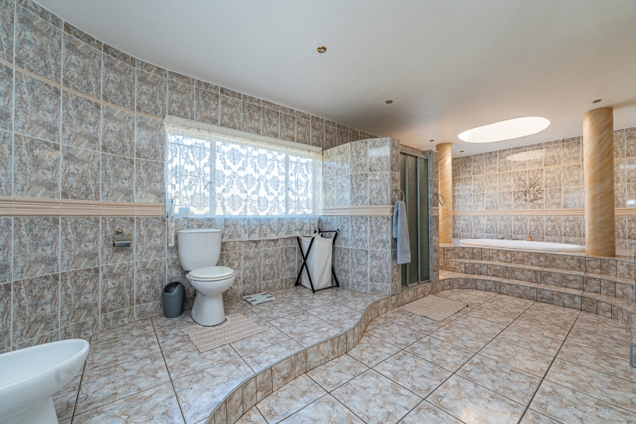 4 Bedroom Property for Sale in Poortview Gauteng