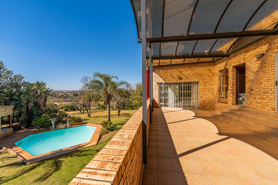 4 Bedroom Property for Sale in Poortview Gauteng