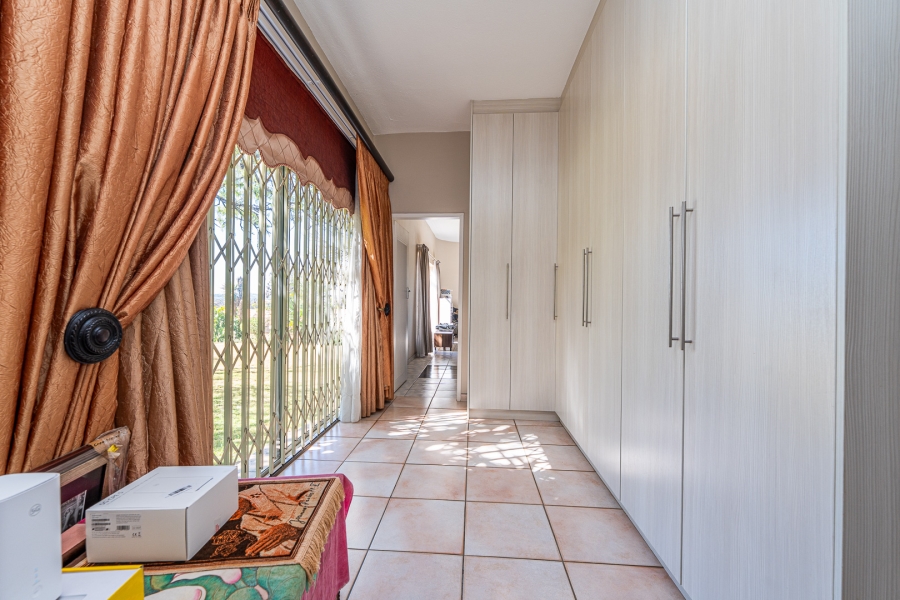 4 Bedroom Property for Sale in Poortview Gauteng
