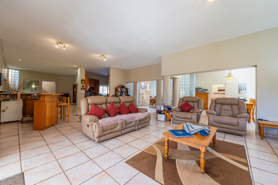 4 Bedroom Property for Sale in Poortview Gauteng