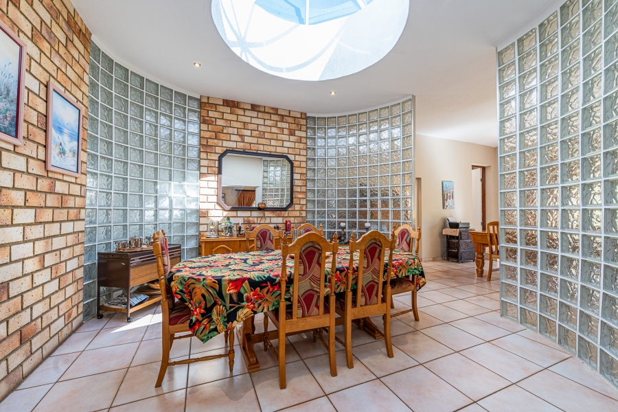 4 Bedroom Property for Sale in Poortview Gauteng
