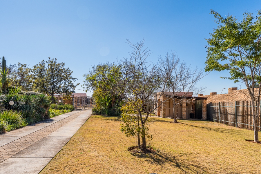4 Bedroom Property for Sale in Poortview Gauteng