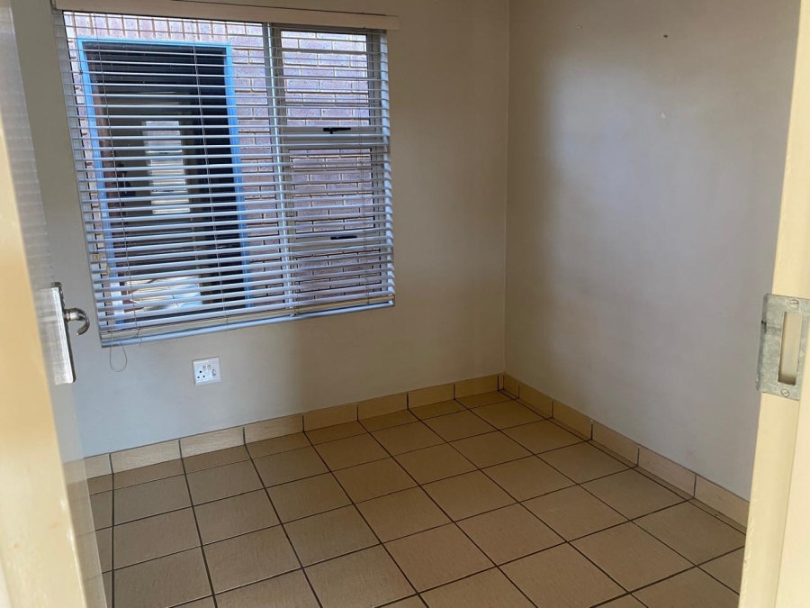 3 Bedroom Property for Sale in Glen Marais Gauteng
