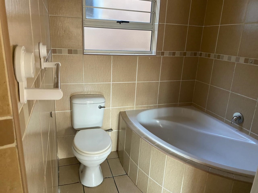 3 Bedroom Property for Sale in Glen Marais Gauteng