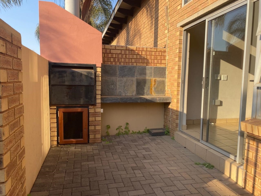 3 Bedroom Property for Sale in Glen Marais Gauteng