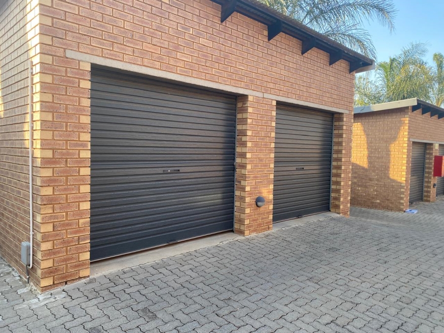 3 Bedroom Property for Sale in Glen Marais Gauteng