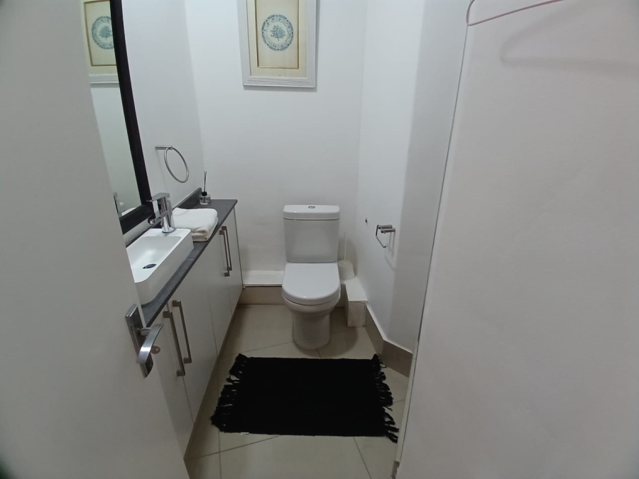 2 Bedroom Property for Sale in Sandhurst Gauteng