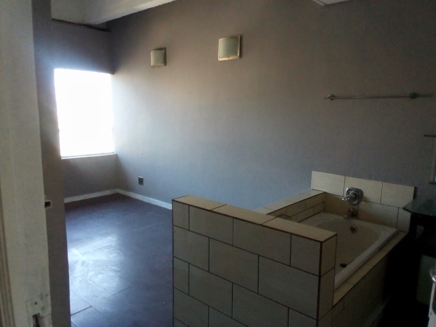 2 Bedroom Property for Sale in Braamfontein Gauteng