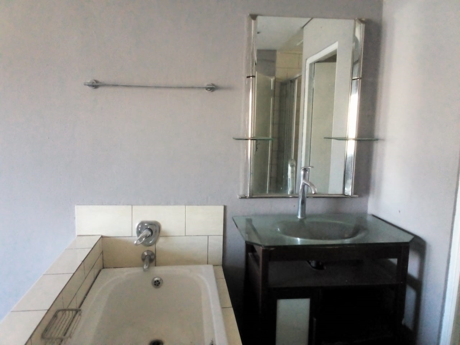 2 Bedroom Property for Sale in Braamfontein Gauteng