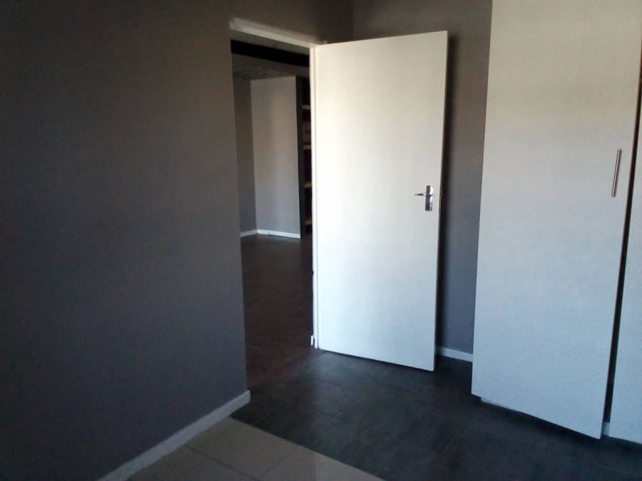 2 Bedroom Property for Sale in Braamfontein Gauteng