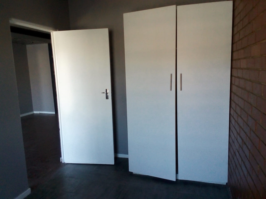 2 Bedroom Property for Sale in Braamfontein Gauteng
