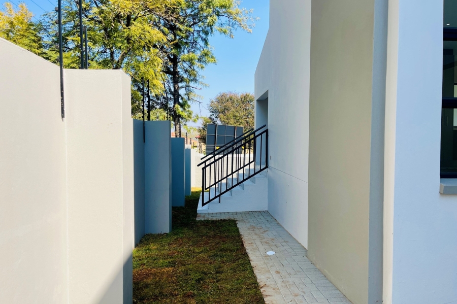 To Let 3 Bedroom Property for Rent in Fourways Gauteng