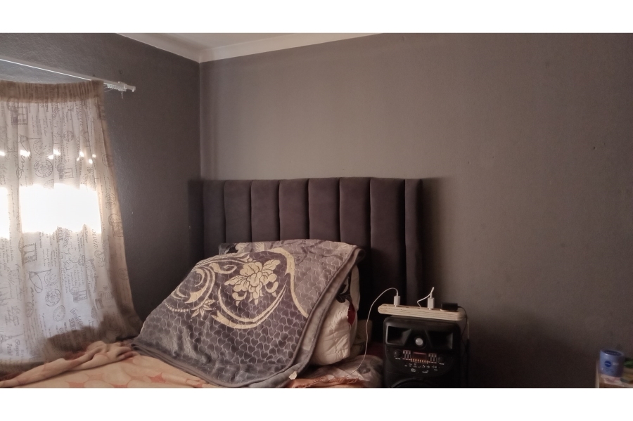 2 Bedroom Property for Sale in Protea Glen Gauteng