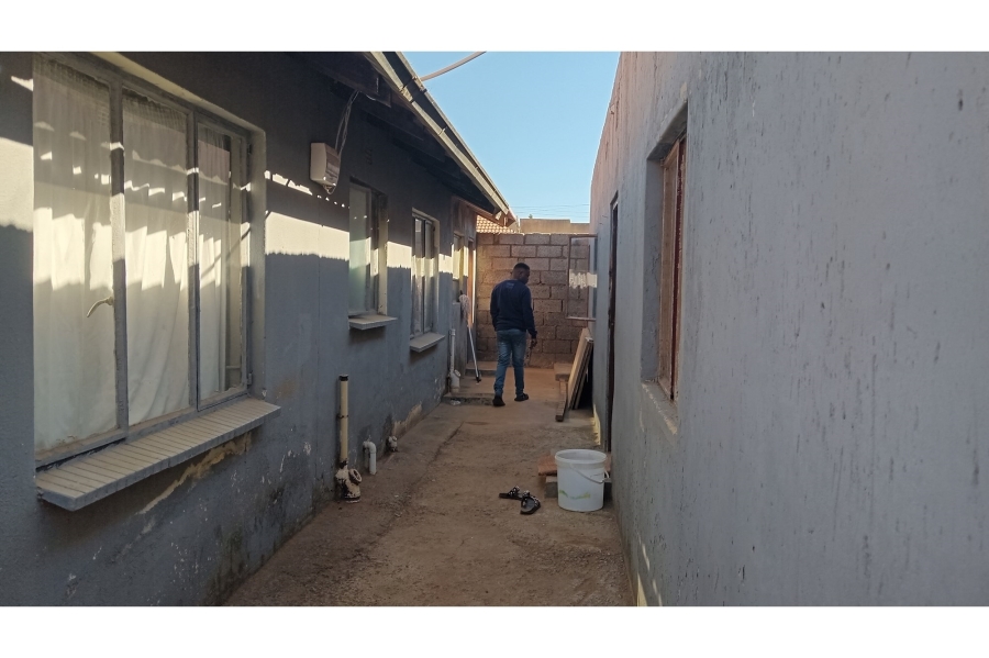2 Bedroom Property for Sale in Protea Glen Gauteng