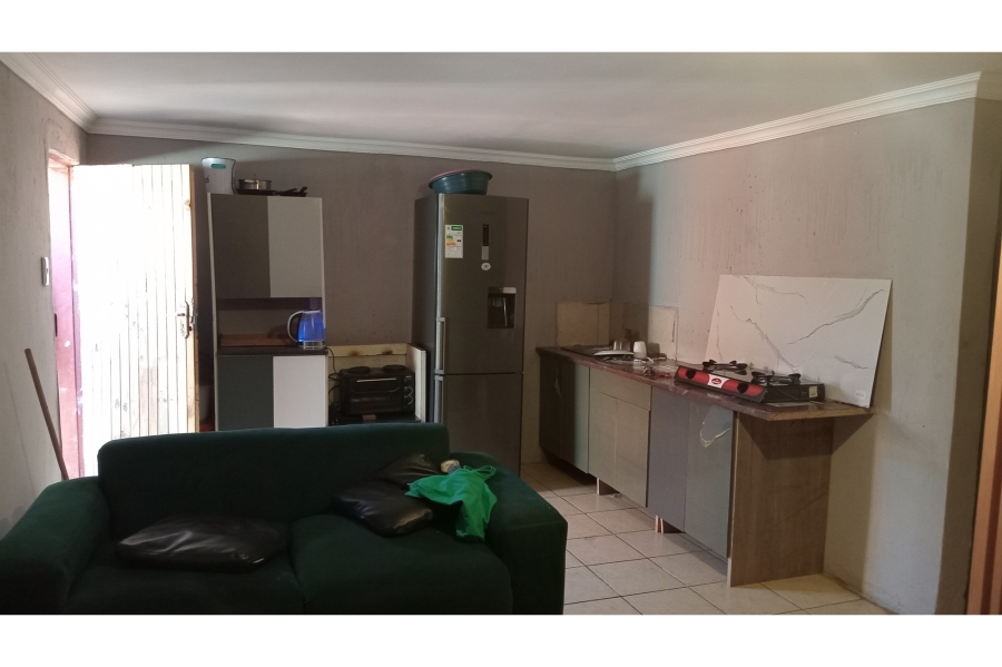 2 Bedroom Property for Sale in Protea Glen Gauteng