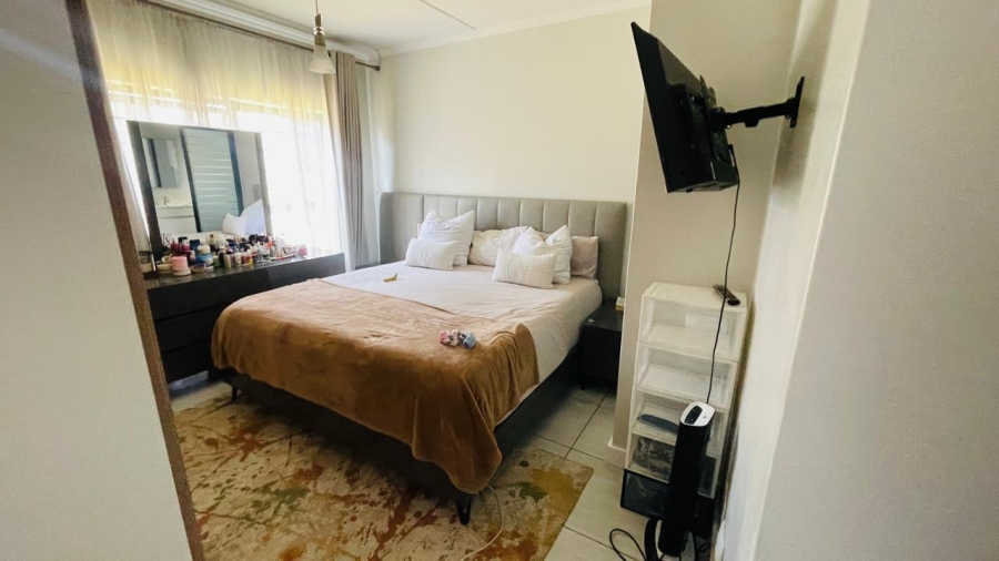 To Let 3 Bedroom Property for Rent in Waterfall Gauteng