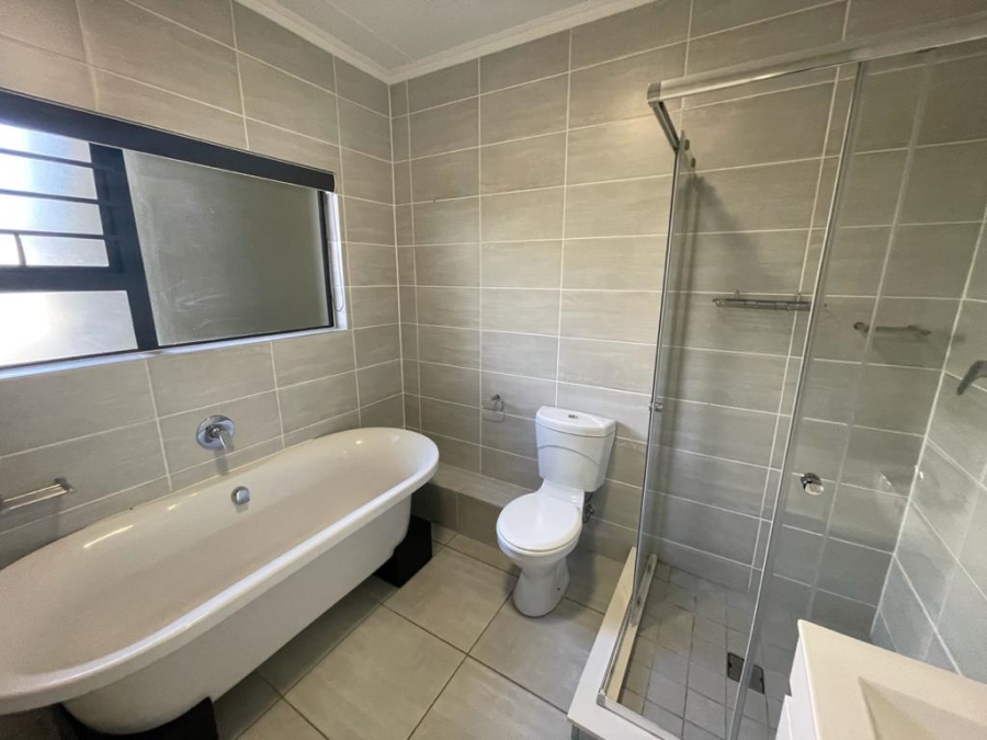 To Let 3 Bedroom Property for Rent in Waterfall Gauteng