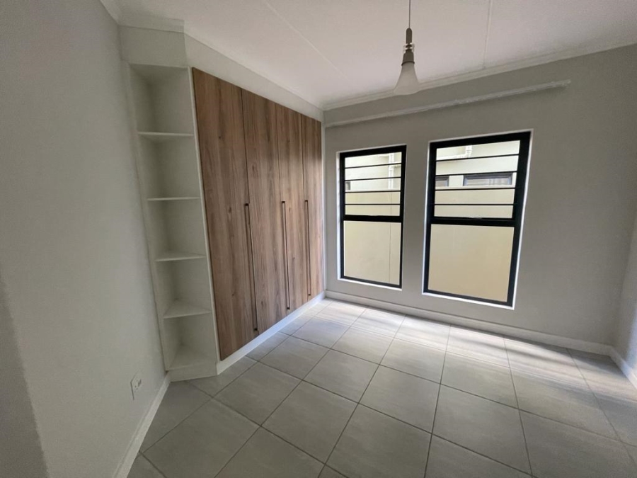 To Let 3 Bedroom Property for Rent in Waterfall Gauteng
