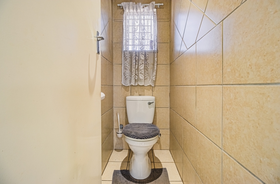 3 Bedroom Property for Sale in Buurendal Gauteng