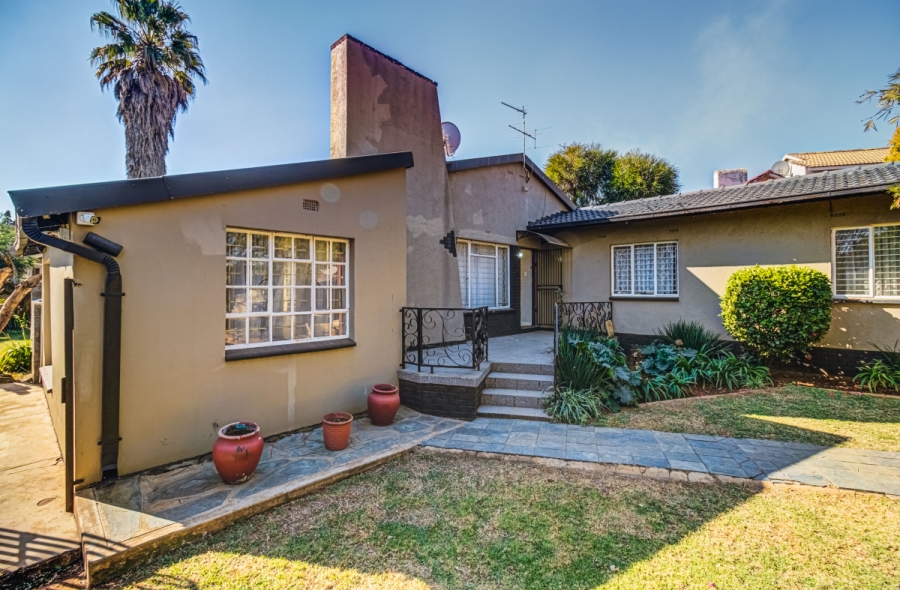 3 Bedroom Property for Sale in Buurendal Gauteng