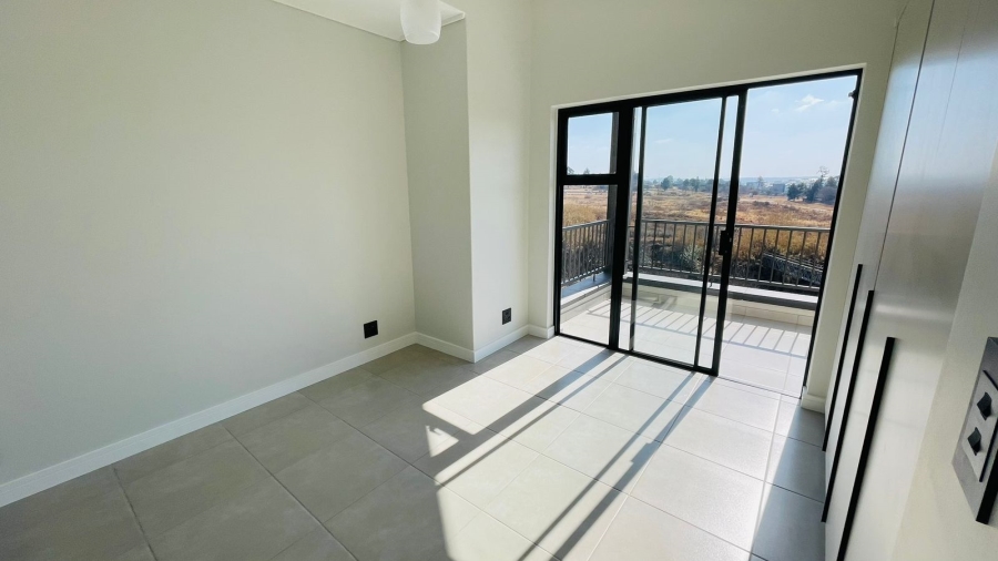 To Let 1 Bedroom Property for Rent in Waterfall Gauteng
