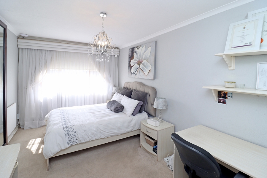 4 Bedroom Property for Sale in Sunningdale Gauteng
