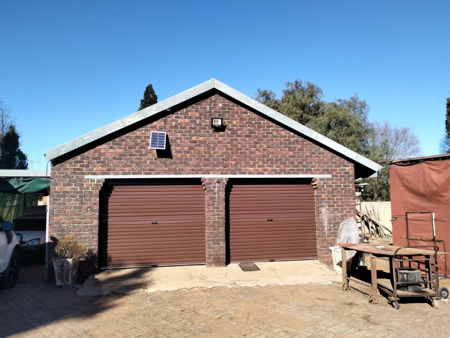 3 Bedroom Property for Sale in Bonanne Gauteng