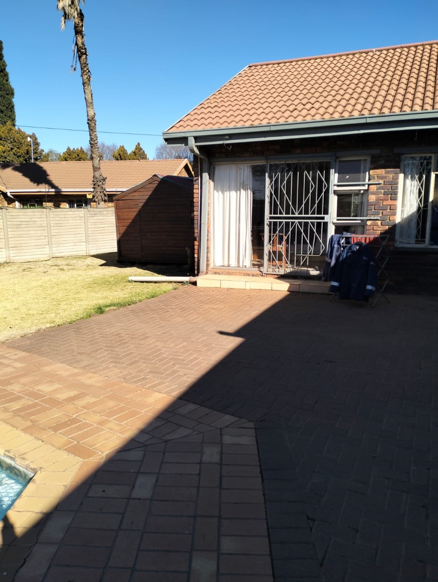 3 Bedroom Property for Sale in Bonanne Gauteng