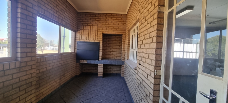 Commercial Property for Sale in Spartan Gauteng