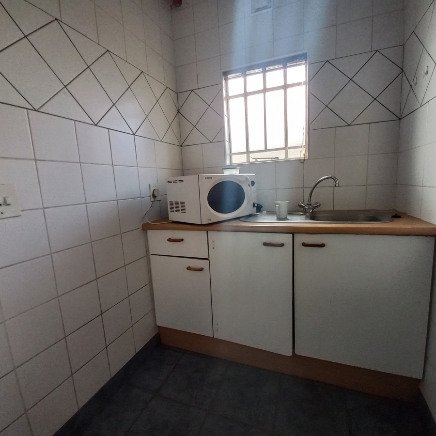 To Let commercial Property for Rent in Spartan Gauteng