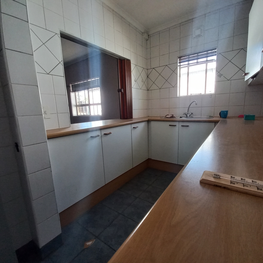 To Let commercial Property for Rent in Spartan Gauteng