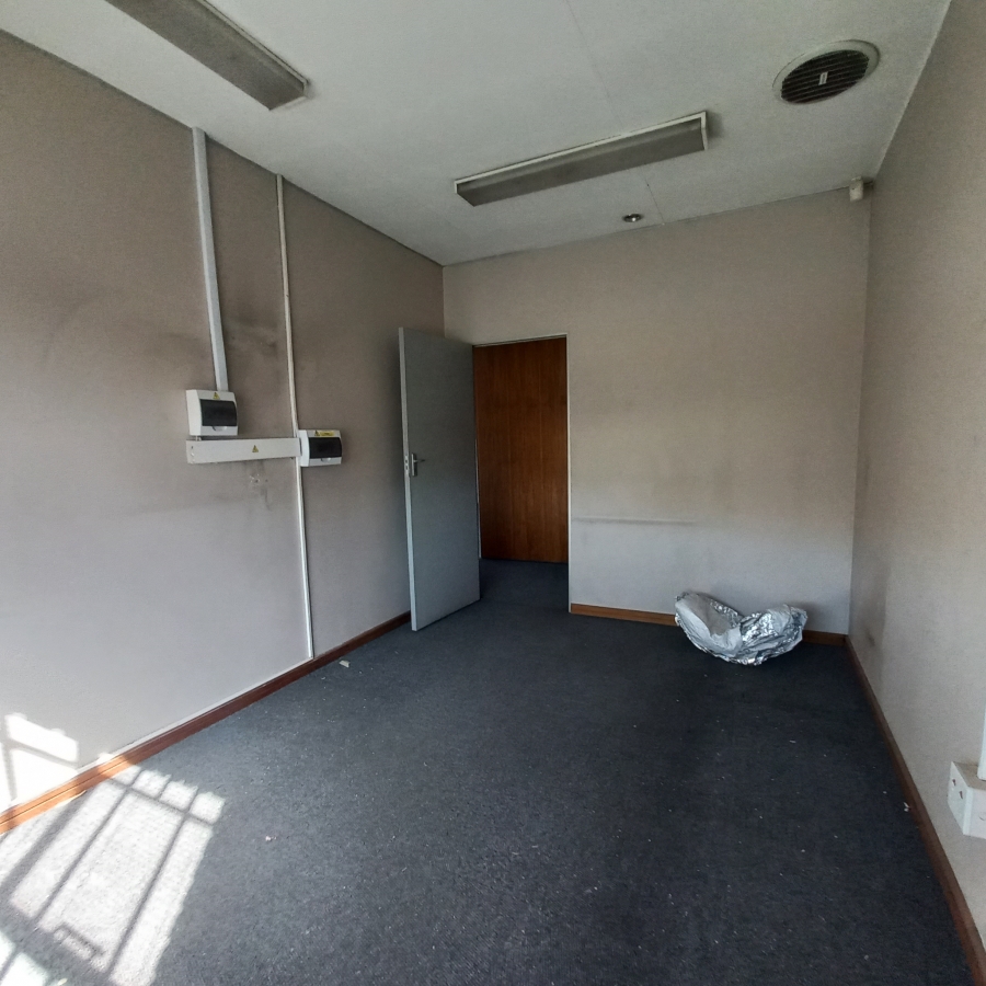 To Let commercial Property for Rent in Spartan Gauteng