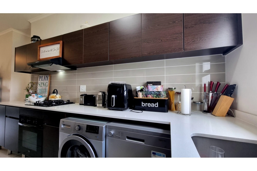2 Bedroom Property for Sale in Greenstone Ridge Gauteng