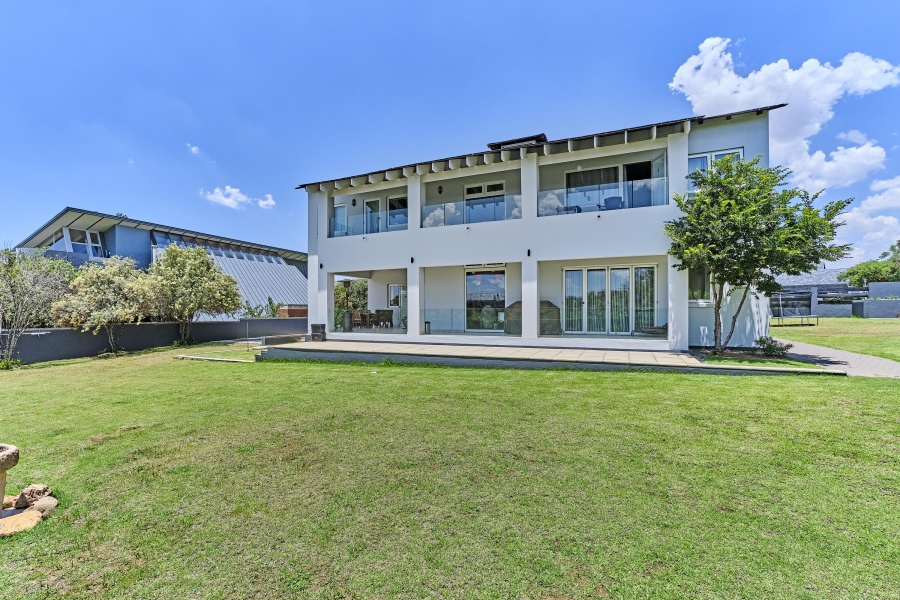 5 Bedroom Property for Sale in Waterfall Country Estate Gauteng