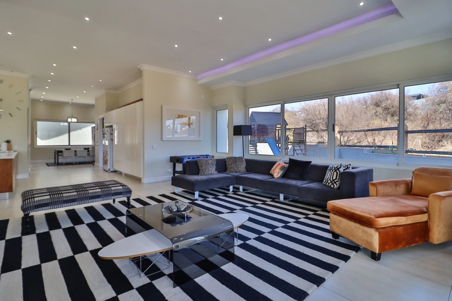 5 Bedroom Property for Sale in Waterfall Country Estate Gauteng