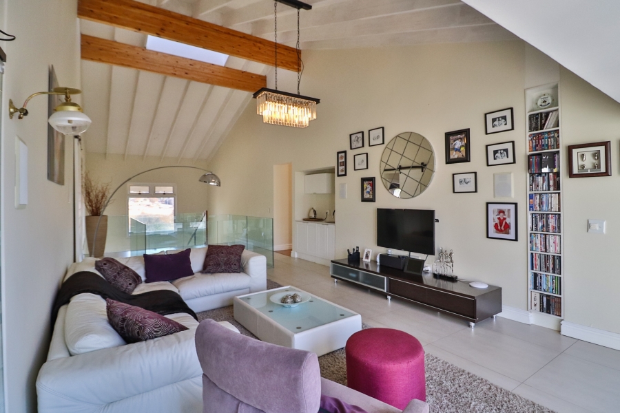 5 Bedroom Property for Sale in Waterfall Country Estate Gauteng