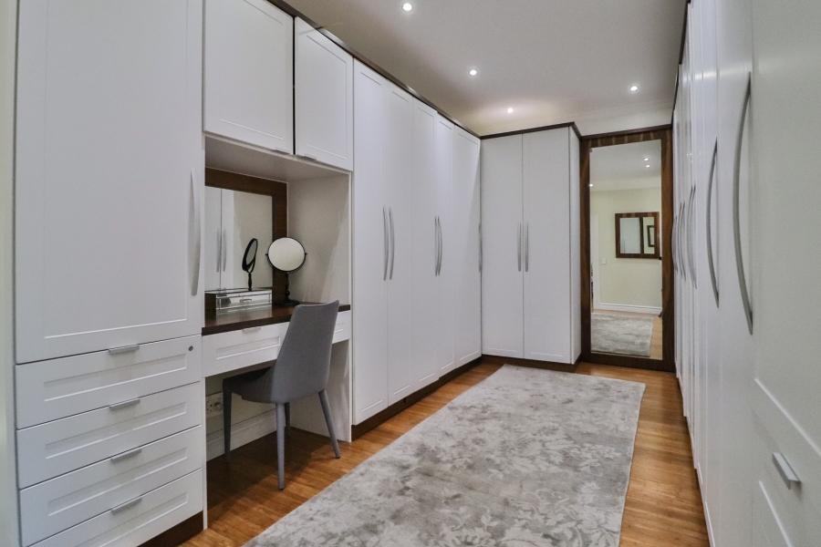 5 Bedroom Property for Sale in Waterfall Country Estate Gauteng