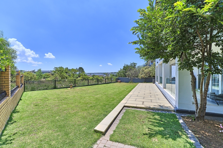 5 Bedroom Property for Sale in Waterfall Country Estate Gauteng