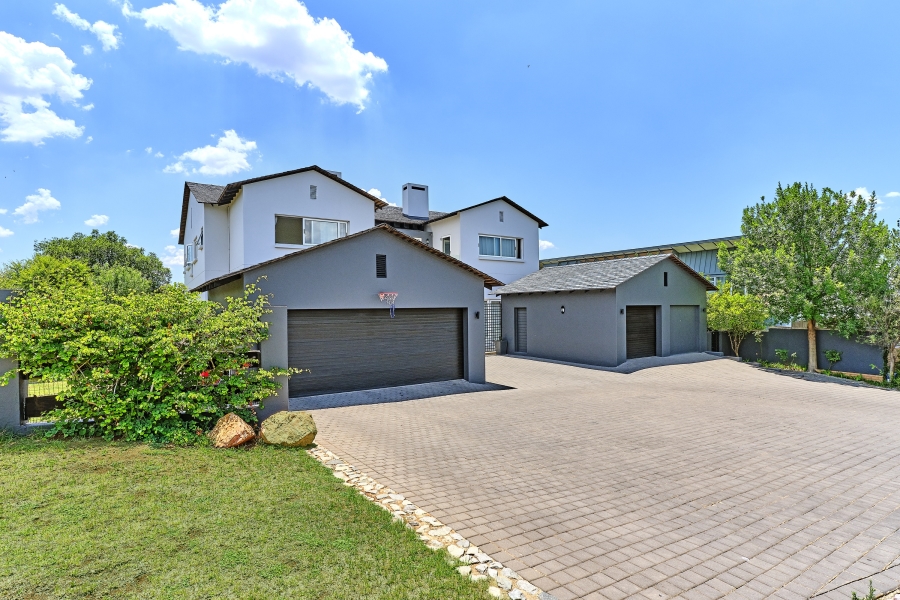 5 Bedroom Property for Sale in Waterfall Country Estate Gauteng