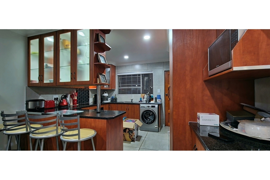 To Let 2 Bedroom Property for Rent in Liefde en Vrede Gauteng