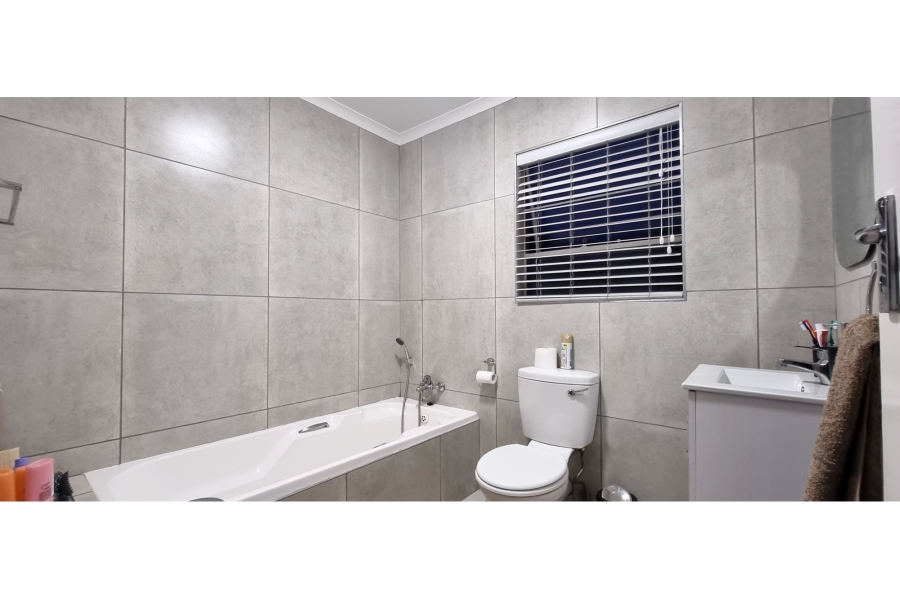 To Let 2 Bedroom Property for Rent in Liefde en Vrede Gauteng
