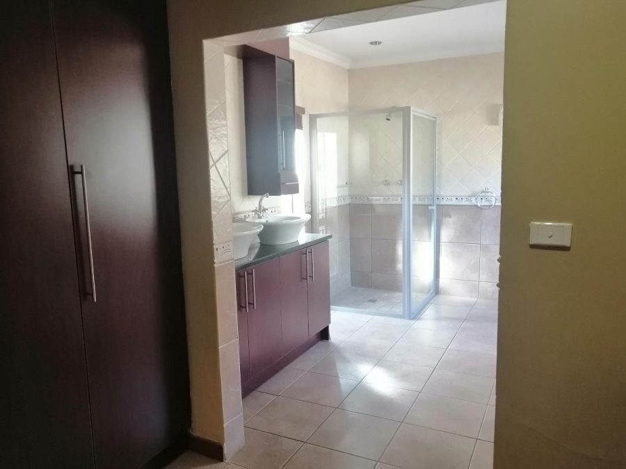 4 Bedroom Property for Sale in Vanderbijlpark SW 5 Gauteng