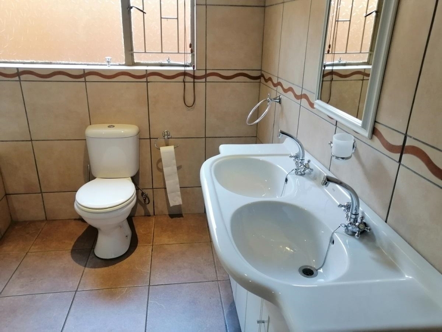 4 Bedroom Property for Sale in Vanderbijlpark SW 5 Gauteng