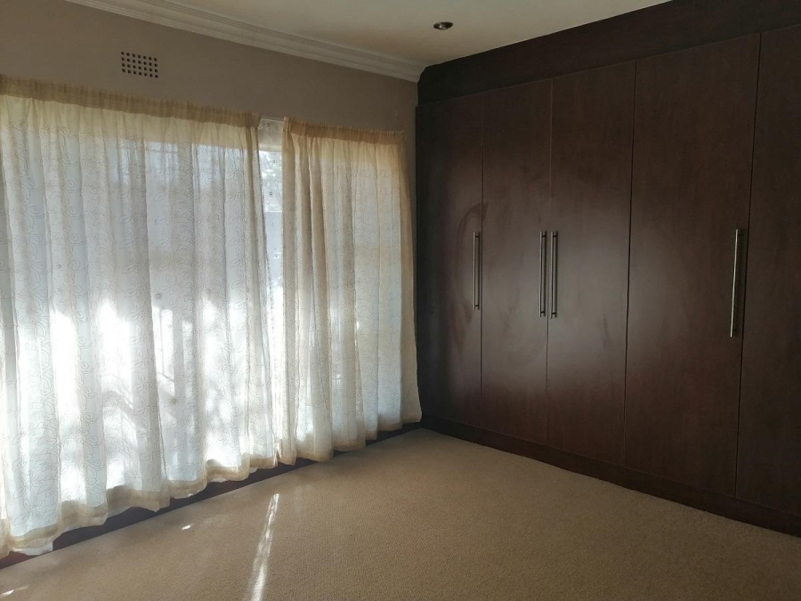 4 Bedroom Property for Sale in Vanderbijlpark SW 5 Gauteng