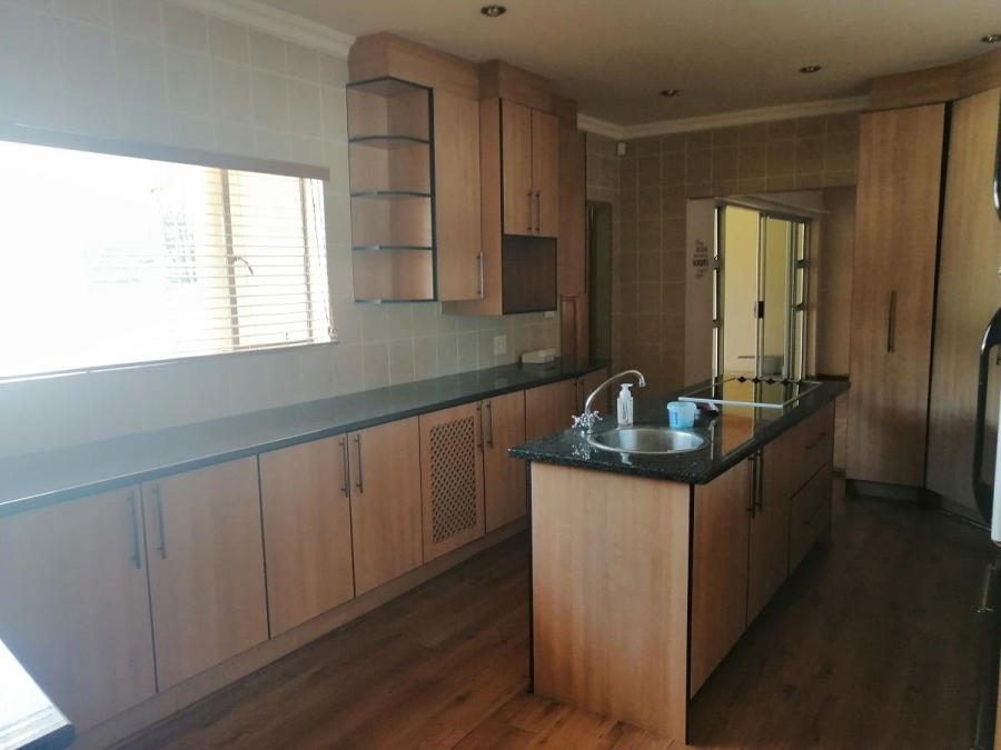 4 Bedroom Property for Sale in Vanderbijlpark SW 5 Gauteng