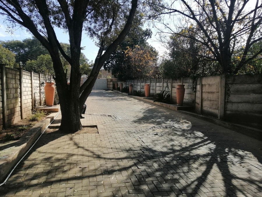 4 Bedroom Property for Sale in Vanderbijlpark SW 5 Gauteng